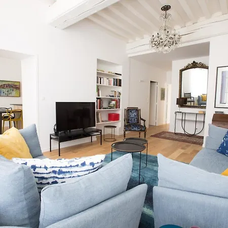 L'aubertine - Hypercentre Avec Terrasse * Beaune (Cote d'Or)