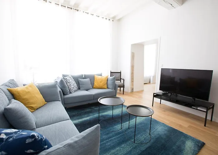 L'aubertine - Hypercentre Avec Terrasse * Beaune (Cote d'Or)